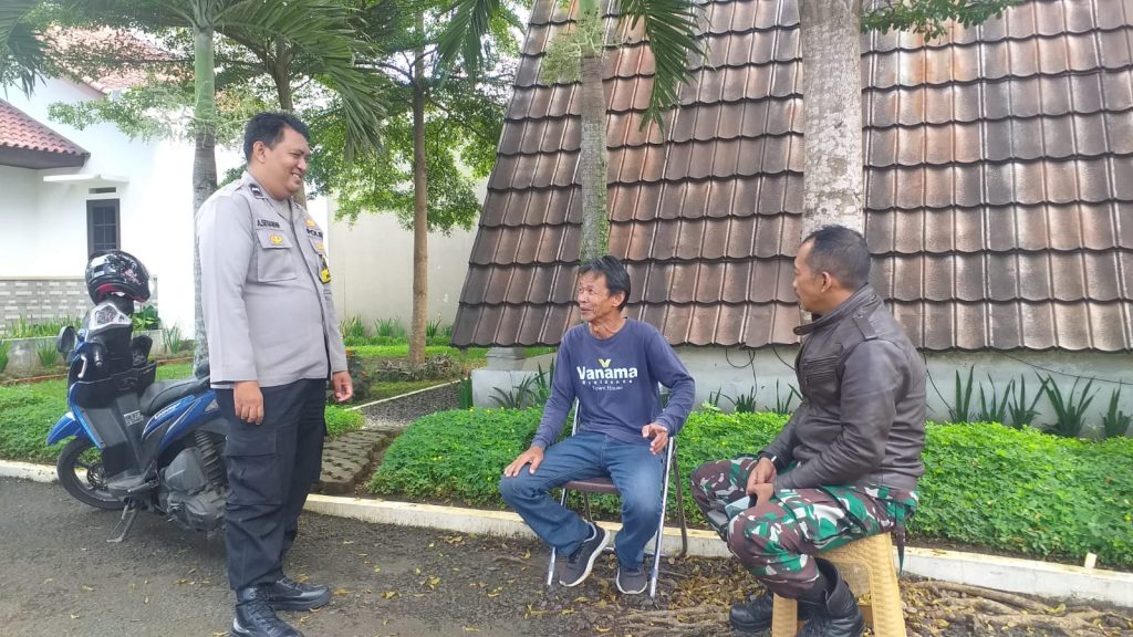 Sambangi Warga Polisi di Kota Sukabumi Sampaikan Imbauan Kamtibmas