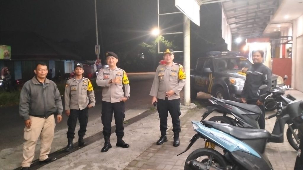 Kapolsek Kebonpedes Pimpin Kegiatan Rutin Yang Ditingkatkan Antisipasi Gangguan Kamtibmas Malam Minggu