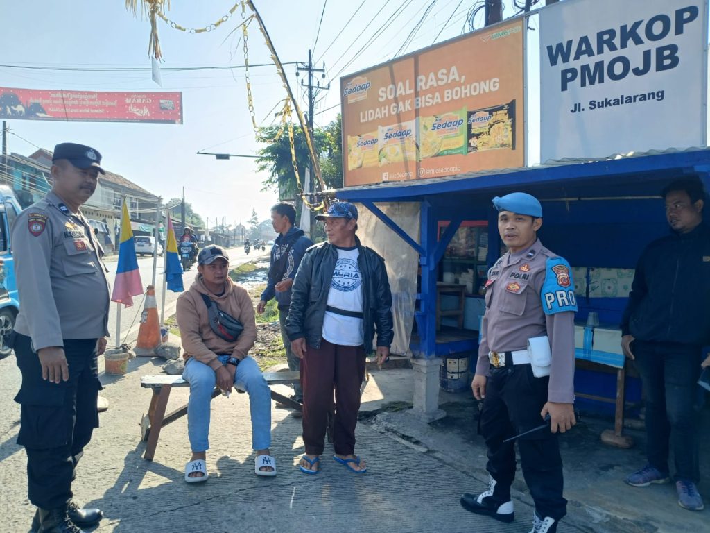 Ngobrol Bersama Masyarakat, Patroli Dialogis Siang Petugas Sampaikan Pesan Kamtibmas