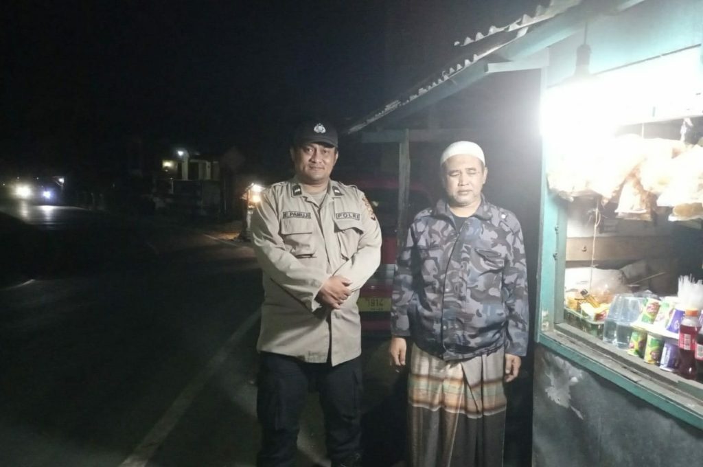 Polsek Kebonpedes Tingkatkan Patroli Malam Guna Mencegah Gangguan Kamtibmas