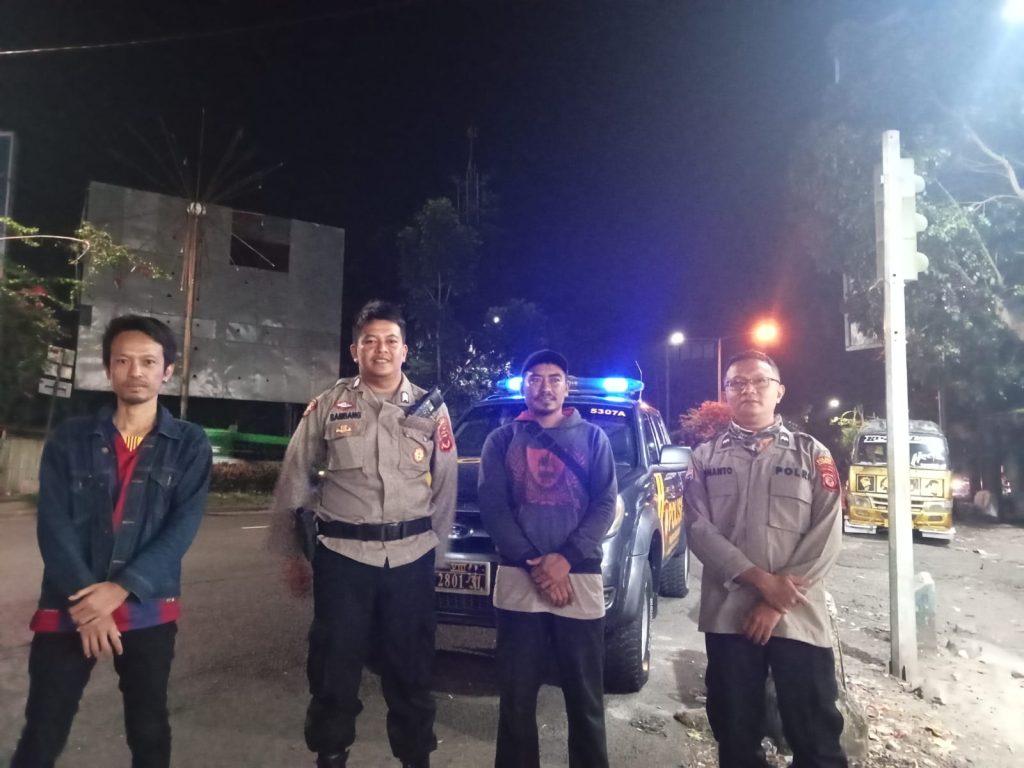 Antisipasi Gukamtibmas, anggota patroli Polsek Lembursitu Polres Sukabumi Kota Gencar Laksanakan Patroli Malam Hari