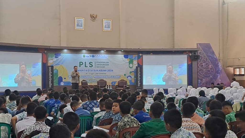 Kapolsek Citamiang Menjadi Narasumber Pada Kegiatan MPLS Siswa Baru SMAN 1 Kota Sukabumi.