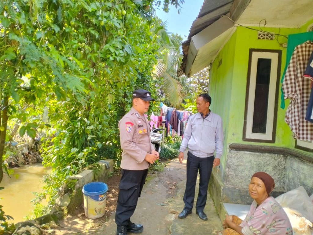 Lewat Sambang Bhabinkamtibmas Polsek Cireunghas Ajak Warga Wujudkan Kamtibmas Kondusif