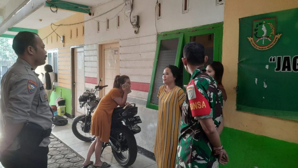 Datangi Warga Langsung, Babinkamtibmas Polsek Warudoyong Berikan Himbauan Gukamtibmas