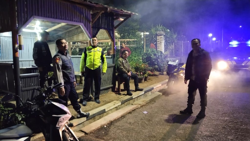 Kapolsek Cikole Pimpin Langsung Giat Patroli KRYD