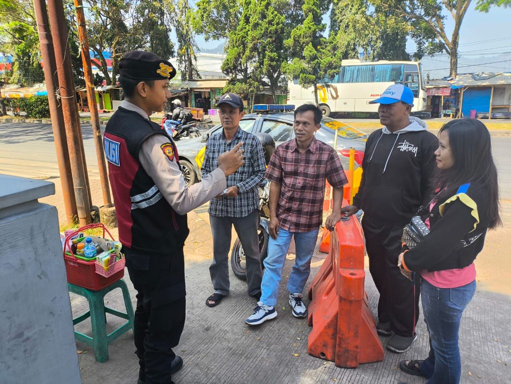 Jalin kemitraan kamtibmas. Patroli 05A sambangi terminal KH. Ahmad Sanusi Tingkatan Harkamtibmas