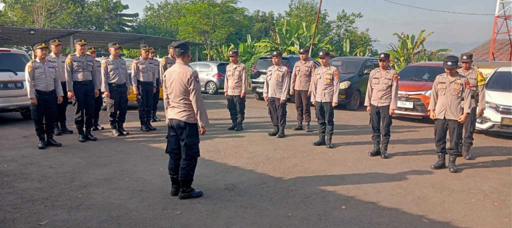 Polsek Citamiang Gelar Apel Pagi Sebagai Bentuk Kedisiplinan.