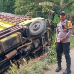 Polsek Banjarwangi Polres Garut Cek Tkp Kecelakaan Tunggal Kendaraan Di Desa Bojong