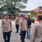 Apel Pagi dan pengecekan kelengkapan personil polsek kadudampit sebagai bentuk kedisiplinan dan kesiapsiagaan Polsek Kadudampit