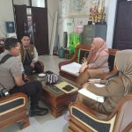 Bhabinkamtibmas Polsek Cibeureum Sambangi Warga / Perangkat Kelurahan dan berikan himbauan Kamtibmas