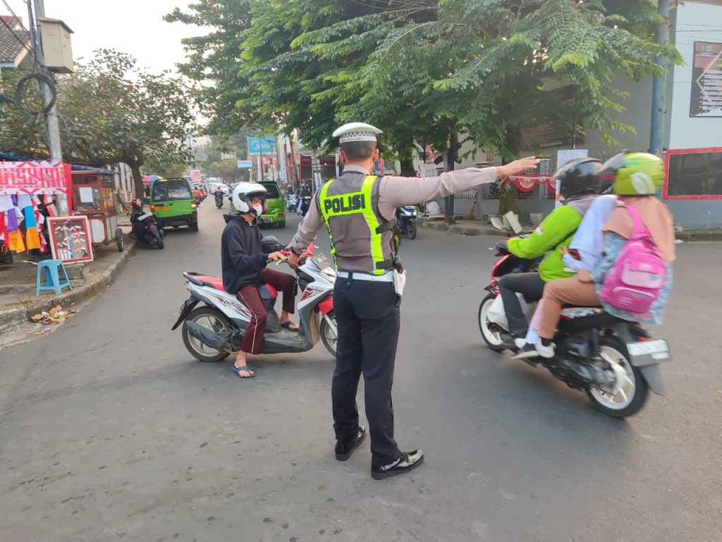 Gatur Lalu lintas pagi, Bentuk Pelayanan kepada Masyarakat guna terciptanya Kamseltibcar Lantas