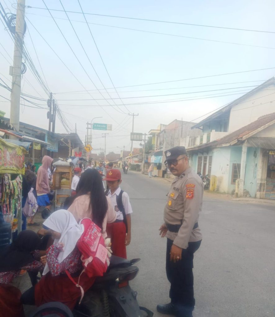 Polsek Cibeureum laksanakan pelayanan gatur pagi Sebagai Bentuk Pelayanan Kepada Masyarakat