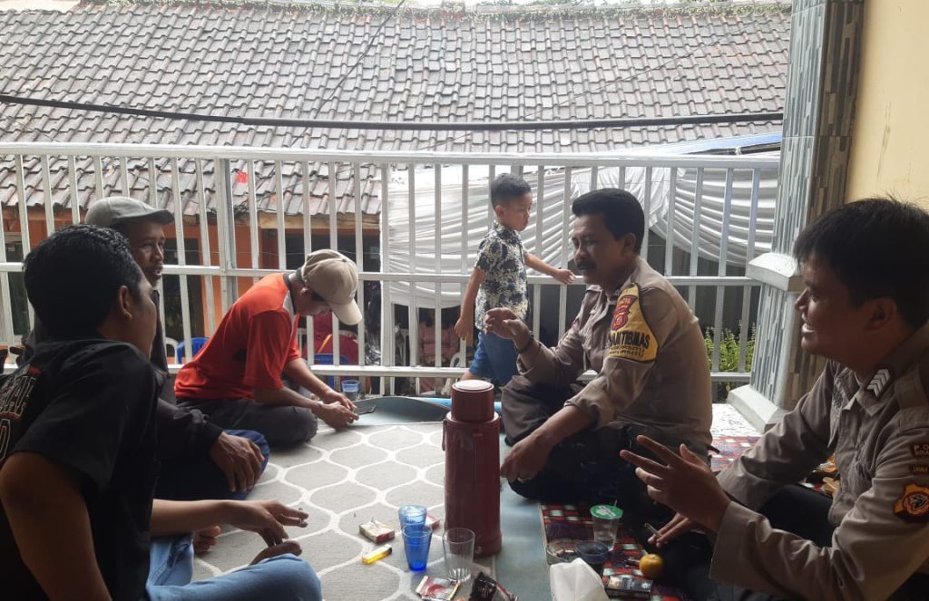 Polsek Lembursitu giatkan Patroli Dialogis.