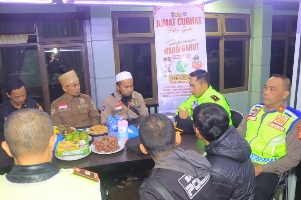 Polres Garut Tanggapi Permasalahan Masyarakat Melalui Sarana Jum’at Curhat