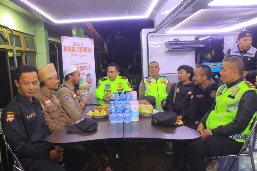 Polres Garut Tanggapi Permasalahan Masyarakat Melalui Sarana Jum’at Curhat