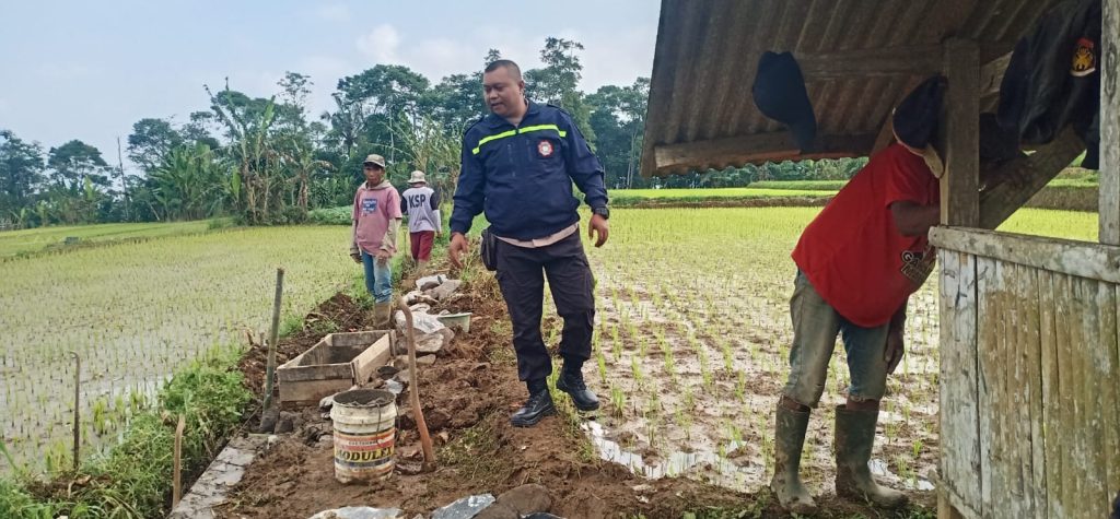 Bhabinkamtibmas Polsek Sukabumi Melaksanakan Sambang ke warga Desa