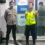 Personil Samapta Polsek Sukalarang Patroli Malam Hari Sambangi ATM BRI Cegah Kejahatan Perbankan