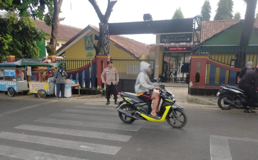 Turjawali pagi hari, bentuk pelayanan personil polsek baros kepada masyarakat.