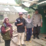 Desa Sukamekar Polsek Sukaraja Polres Sukabumi melaksanakan DDS (door to door system)