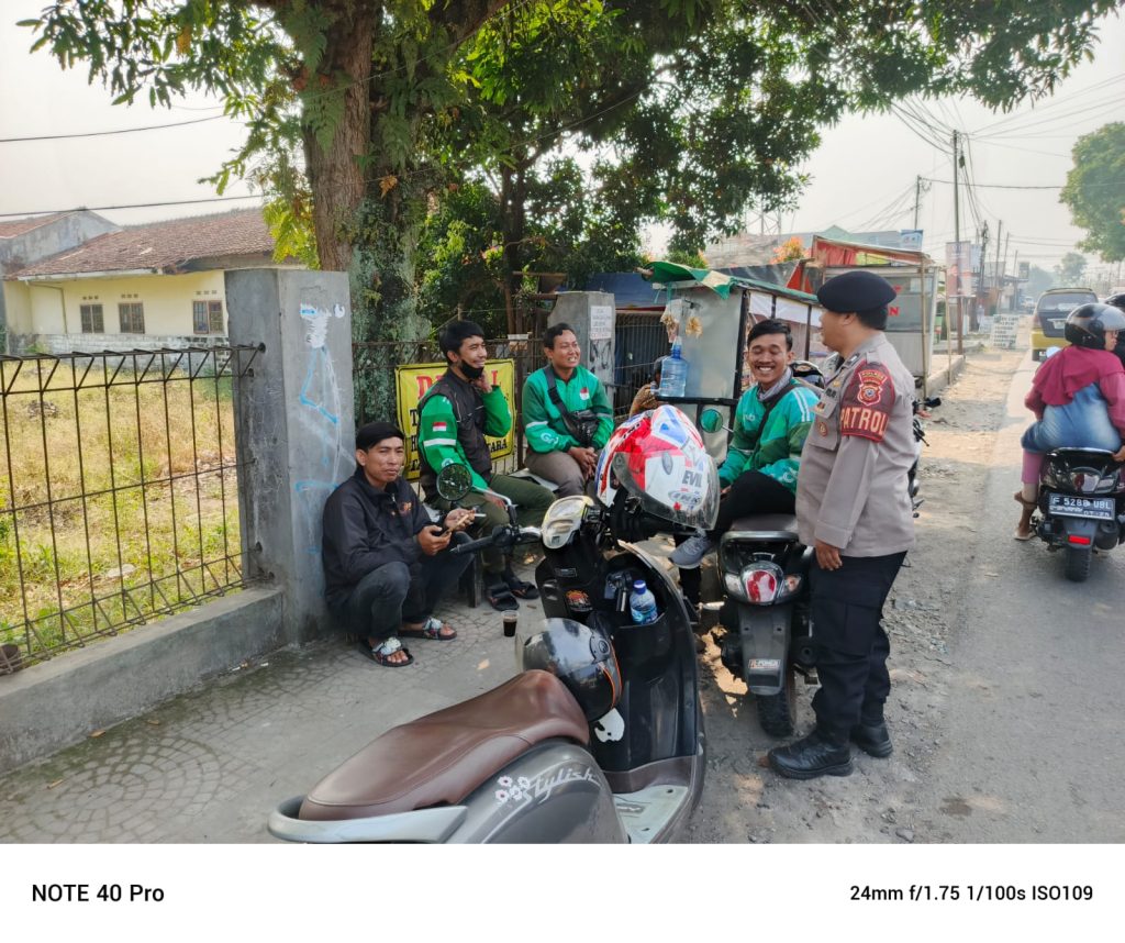 Kunjungi Pangkalan Ojek Online, Anggota Polsek Himbau Pesan Kamtibmas