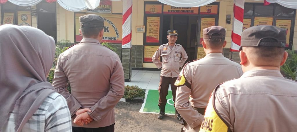 Polsek Citamiang Gelar Apel Pagi Sebagai Bentuk Kedisiplinan.