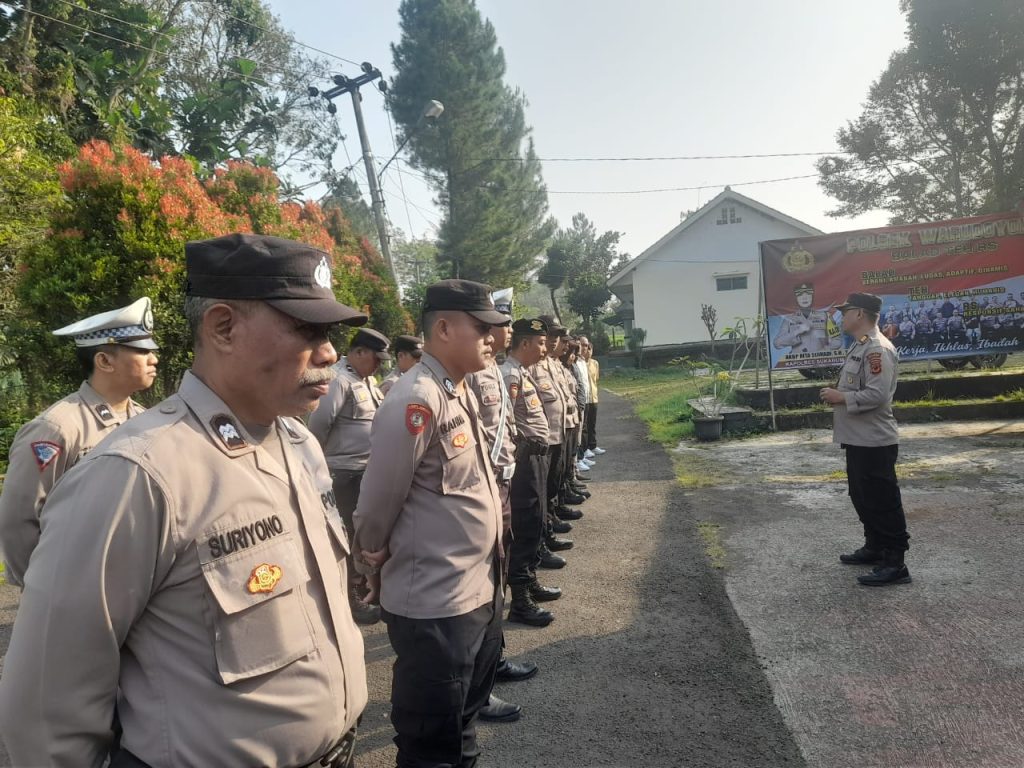 Polsek Warudoyong Gelar Apel Pagi Sebagai Bentuk Kedisiplinan.