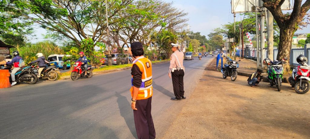 Wujudkan tertib lalulintas. Polsek baros dengan Kemenhub tingkatkan pelayanan gatur pagi