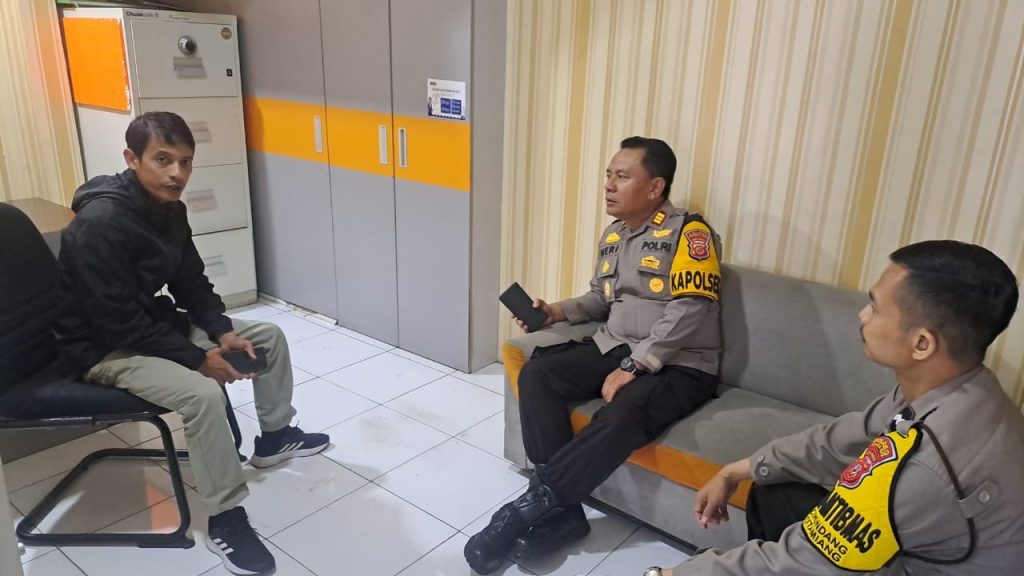 Guna menciptakan Keamanan dan Kondusif, Polsek Citamiang Patroli Dialogis.