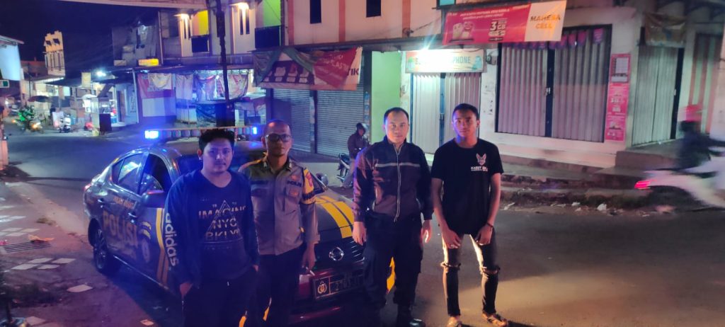 Patroli Biru Polsek  Cisaat Cegah Gangguan Kamtibmas