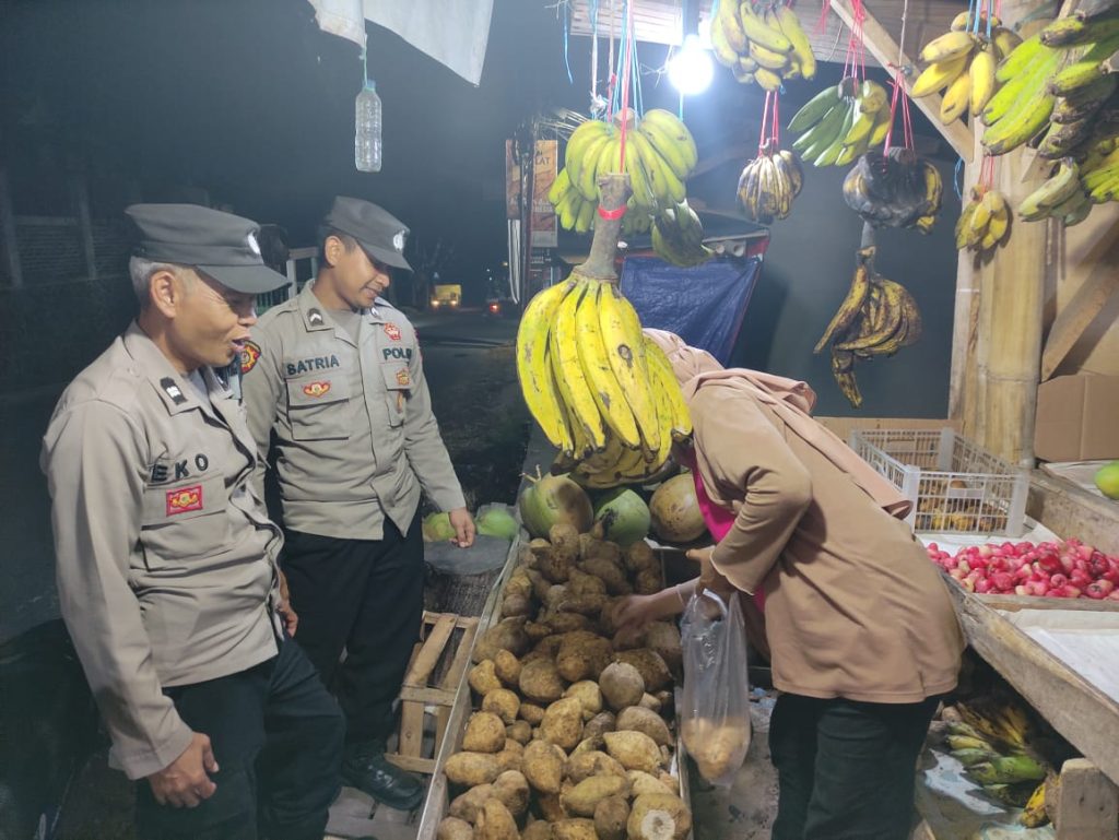 Polsek Kadudampit laksanakan KRYD  antisipasi gukamtibmas.