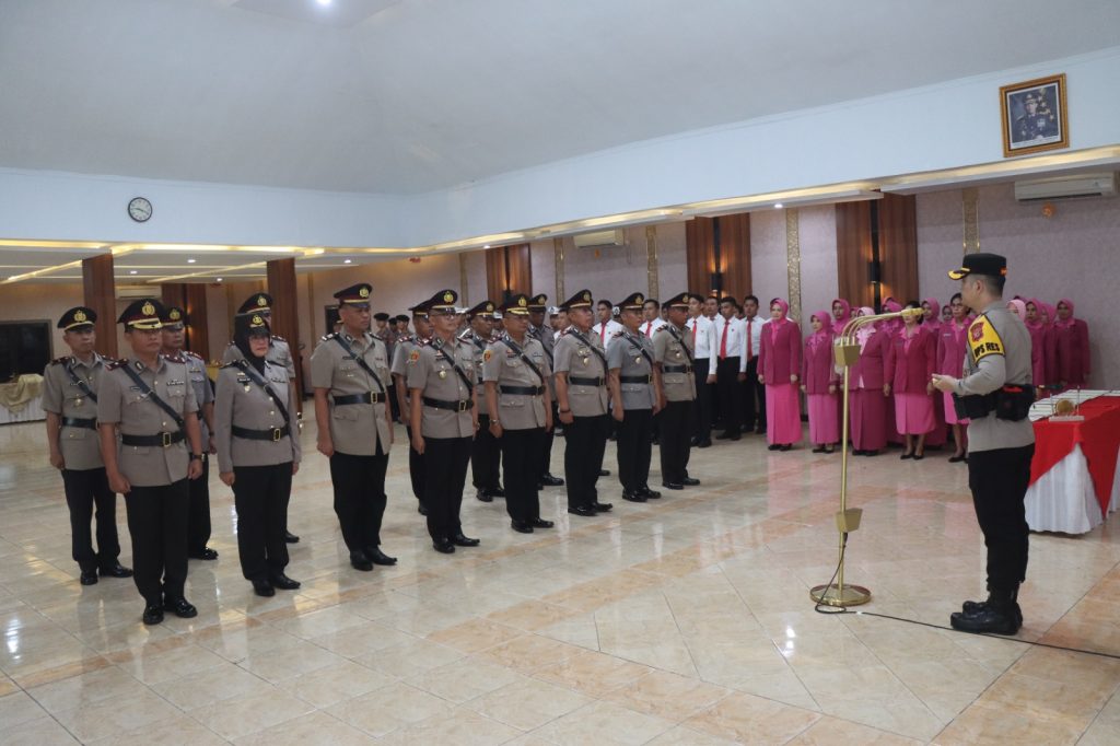 Kapolres Garut Pimpin Upacara Serah Terima Jabatan