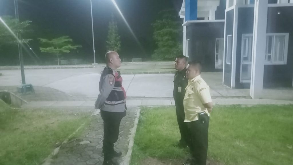 Polsek Cibeureum pertajam Patroli  malam hari  Cegah Gangguan Kamtibmas