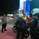 Polisi Sambangi SPBU Malam Hari, Sampaikan Pesan Kamtibmas