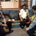 Polsek Cikole Laksanakan Patroli Malam Hari Dan Sambang Dengan Satpam