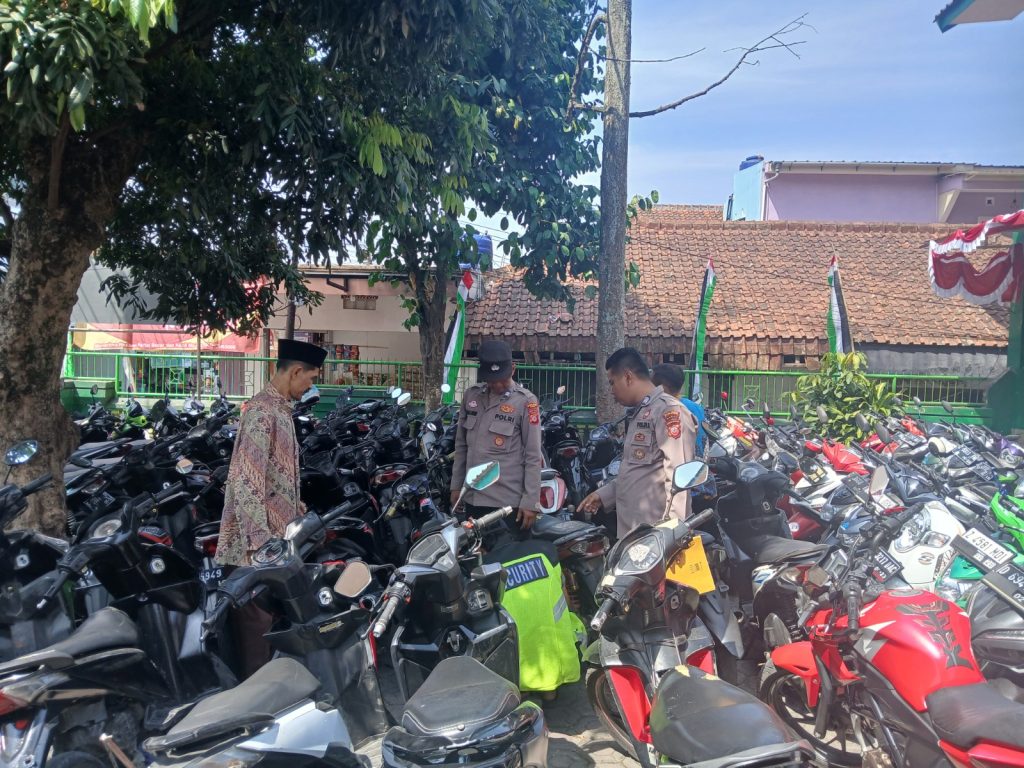 Polsek Leles Gelar Operasi Penertiban Knalpot Bising di Kecamatan Leles