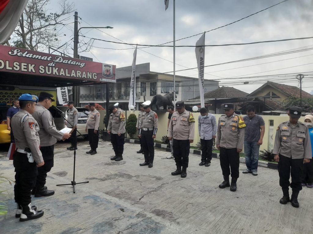 Kapolsek Pimpin Apel Pagi Kepada Anggota Sebelum Memulai Tugas