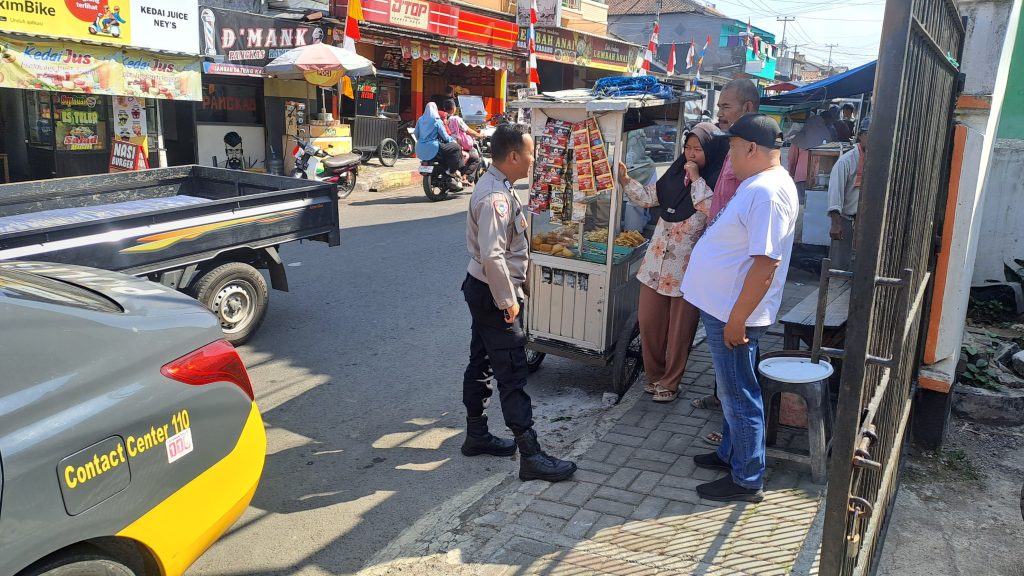 Guna Ciptakan Keamanan dan Kondusif, Kapolsek Citamiang Patroli Dialogis