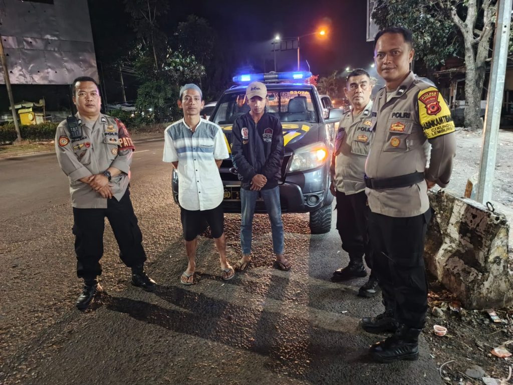 KRYD Patroli malam. Polsek Lembursitu berikan rasa aman kepada masyarakat dimalam hari