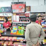 Giatkan sambang minimarket, Polsek Baros meminimalisir gangguan kamtibmas.