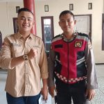 Berdialog Dengan Warga, Unit Samapta Polsek Cisaat   Dialogis Berikan Himbauan Kamtibmas