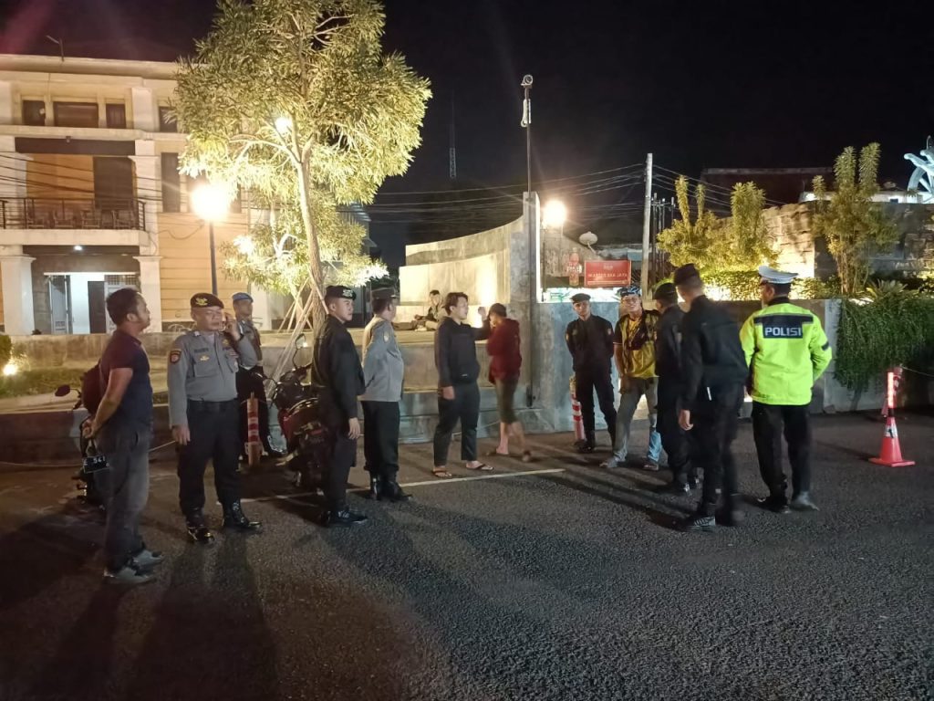 Antisipasi rawan kejahatan malam hari Polres Cirebon Kota laksanakan patroli KRYD 