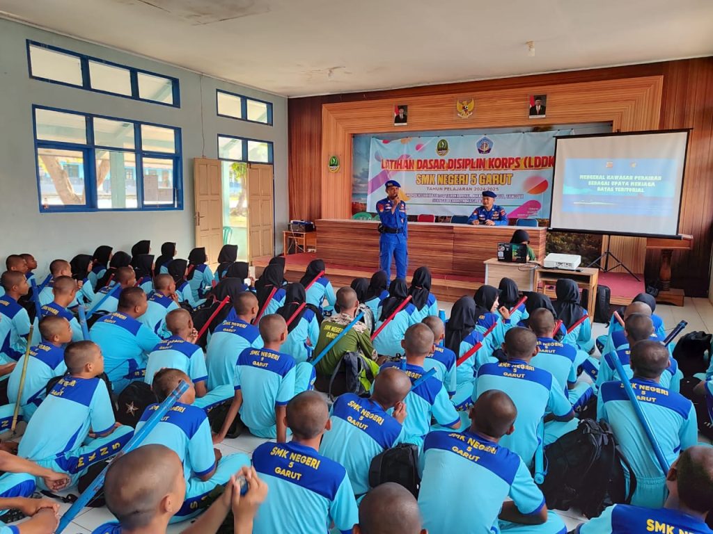 Satpolairud Polres Garut Berikan Materi Kegiatan Latihan Dasar Disiplin Korps