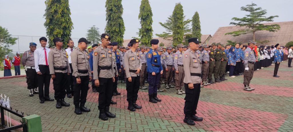 Kapolsek Sukaraja Sukabumi Bacakan Naskah Pancasila di HUT Kemerdekaan RI