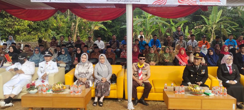 Kapolsek Cireunghas Hadiri Upacara Bendera HUT Proklamasi Kemerdekaan RI ke 79 Tingkat Kecamatan Cireunghas