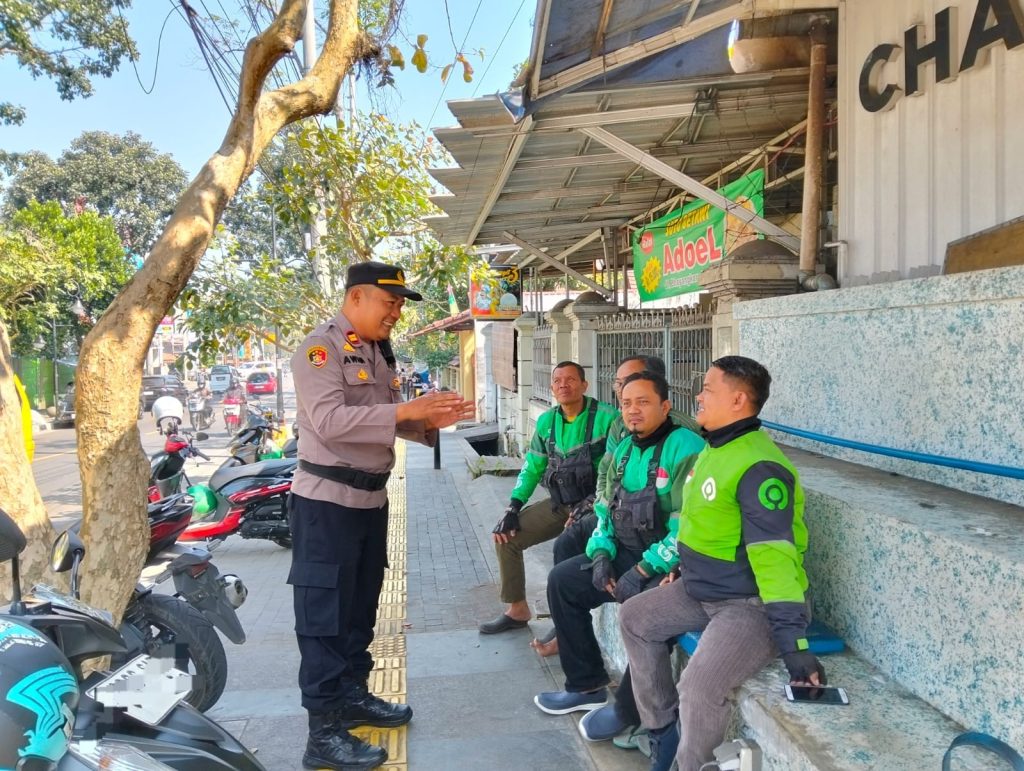 Panit Samapta Polsek Cikole Laksanakan Giat Dialogis