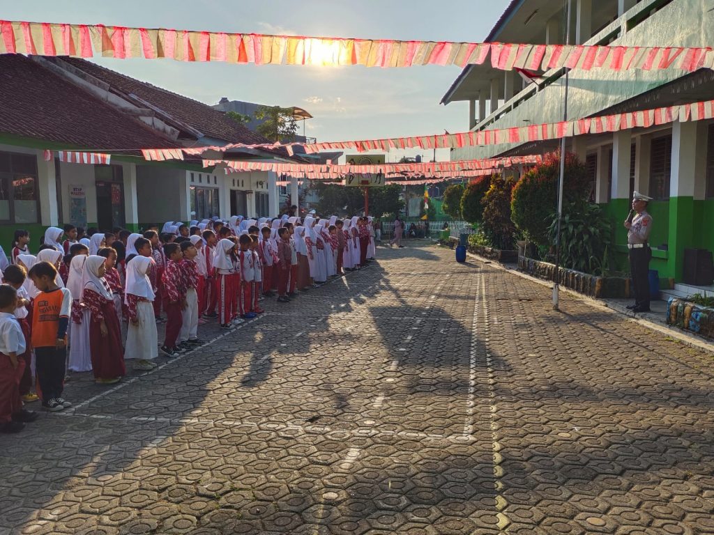 Polisi Sahabat Anak di SDN Pakuwon 4