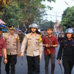 Polres Garut Bersama Personil Gabungan Pengamanan Aksi Unjuk Rasa Revisi Undang – Undang Pilkada