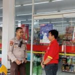 Unit Samapta Polsek Cireunghas Laksanakan Patroli Ke Minimarket