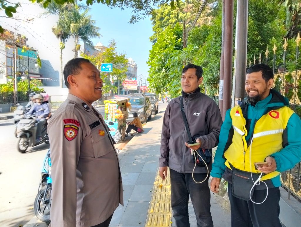 Unit Samapta Polsek Cikole Laksanakan Giat Dialogis