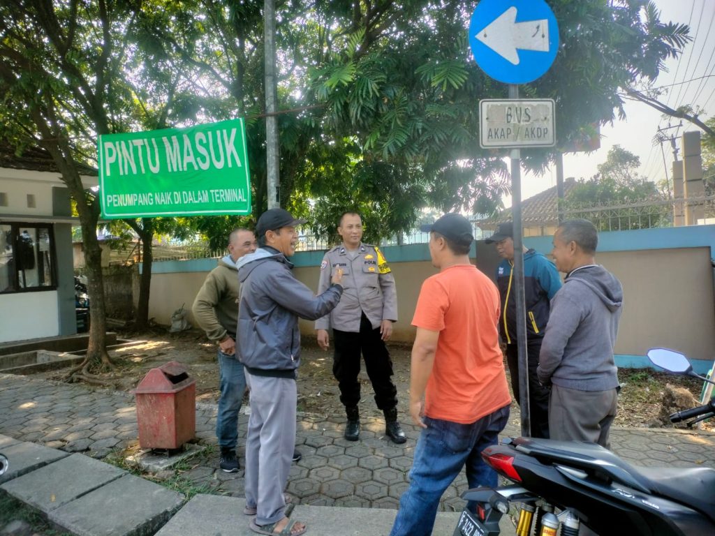 Wujudkan keamanan,  Bhabinkamtibmas hadir ditengah Ojeg Terminal